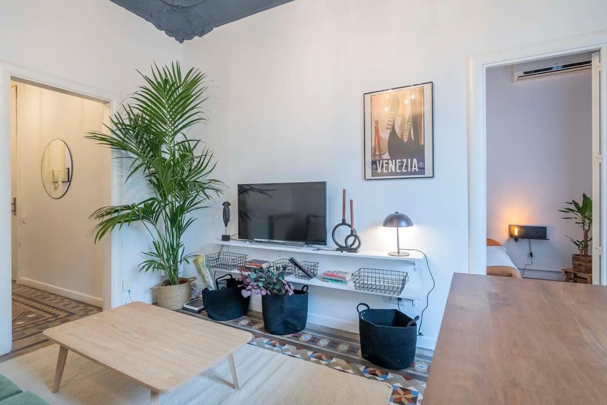 Elegant 4 Bedrooms 3 Bathrooms Catalan Home Barcelona Zewnętrze zdjęcie